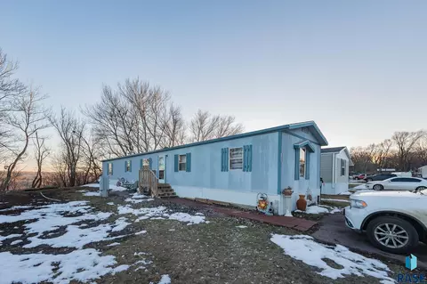 1711 E Speyside Pl, Sioux Falls, SD 57104 photo 3