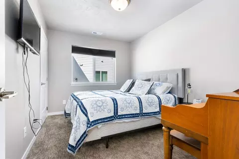 740 W Highpointe St, Tea, SD 57064 photo 9