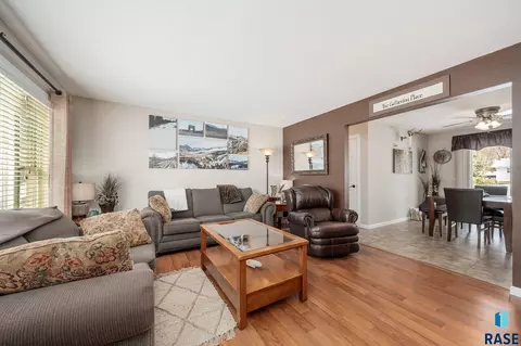 510 W Maple St, Tea, SD 57064 photo 4