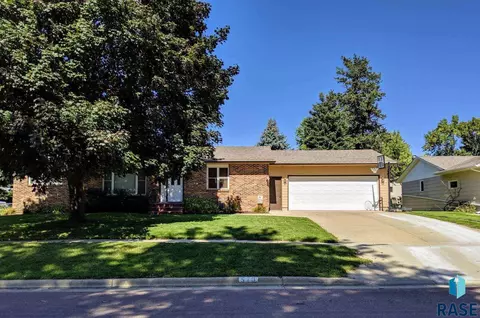 510 W Maple St, Tea, SD 57064 photo 1