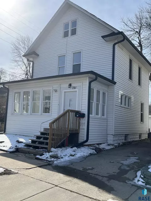721 W 5th St, Sioux Falls, SD 57104