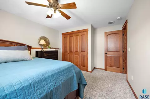 Bedroom - 1808 S Parkview Blvd, Brandon, SD 57005 photo 9 of 10