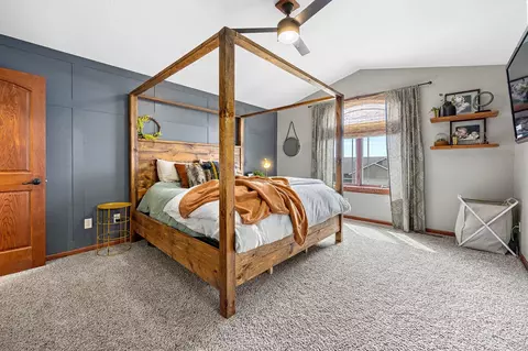 Bedroom - 1808 S Parkview Blvd, Brandon, SD 57005 photo 3 of 10
