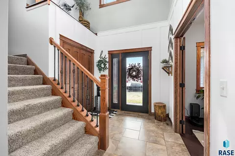 Entry Way - 1808 S Parkview Blvd, Brandon, SD 57005 photo 1 of 2