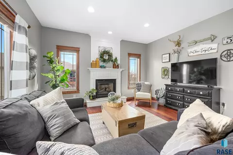 Living - 1808 S Parkview Blvd, Brandon, SD 57005 photo 1 of 9