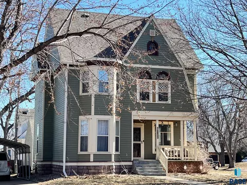 1022 S Phillips Ave, Sioux Falls, SD 57105