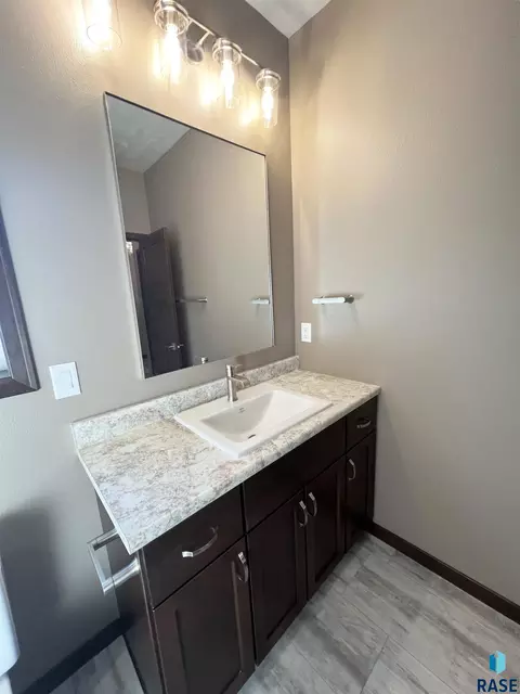 5508 E 65th St, Sioux Falls, SD 57108 photo 16