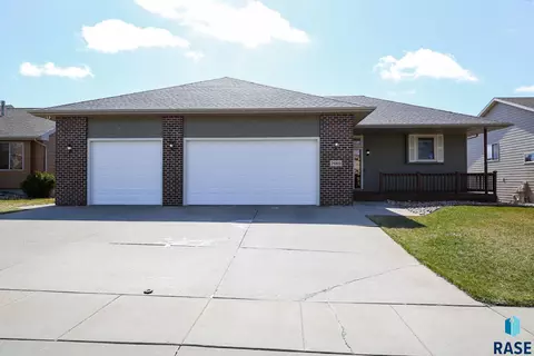 Exterior - 7605 W Legacy St, Sioux Falls, SD 57106 photo 1 of 5
