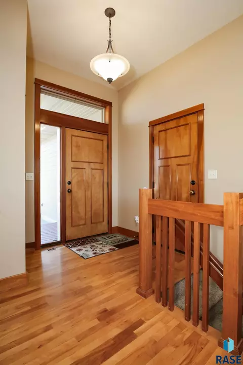 Entry Way - 7605 W Legacy St, Sioux Falls, SD 57106 photo 1 of 3
