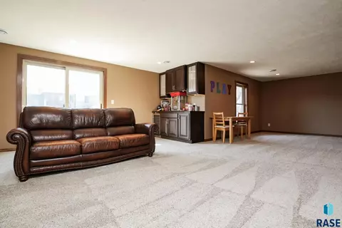 Living - 7605 W Legacy St, Sioux Falls, SD 57106 photo 4 of 6