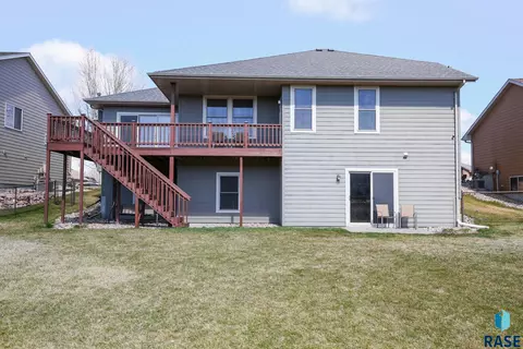 Exterior - 7605 W Legacy St, Sioux Falls, SD 57106 photo 4 of 5