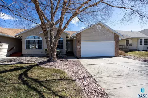 4302 S Key Ave, Sioux Falls, SD 57106
