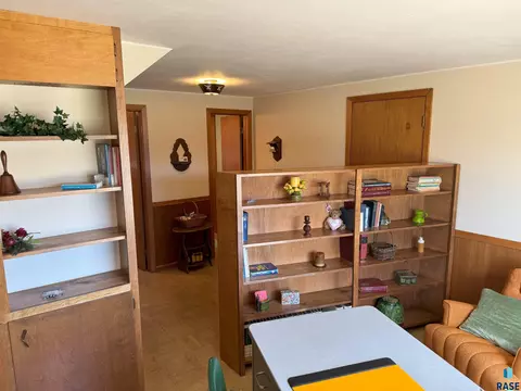 821 S Relanto St, Freeman, SD 57029 photo 9