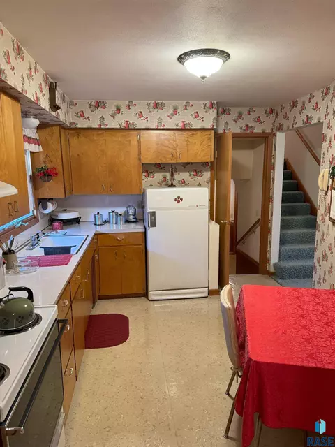821 S Relanto St, Freeman, SD 57029 photo 17
