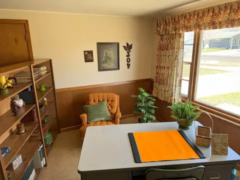 821 S Relanto St, Freeman, SD 57029 photo 10