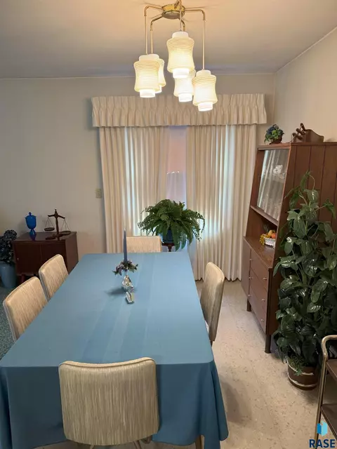 821 S Relanto St, Freeman, SD 57029 photo 18