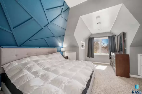 Bedroom - 816 E 7th St, Dell Rapids, SD 57022 photo 1 of 5