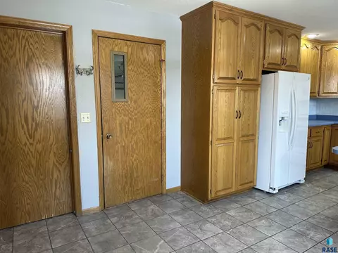 1120 W Hanson Ave, Mitchell, SD 57301 photo 22