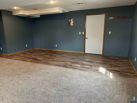 1120 W Hanson Ave, Mitchell, SD 57301 photo 36