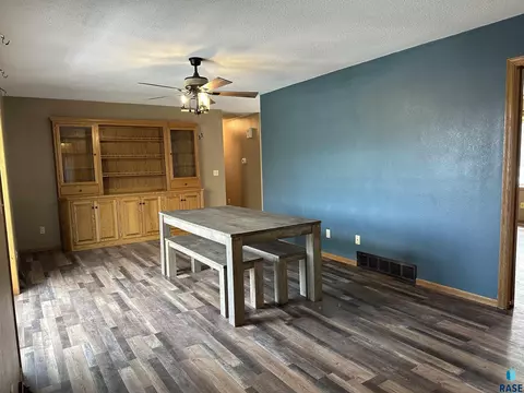 1120 W Hanson Ave, Mitchell, SD 57301 photo 15