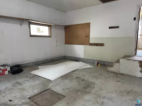 1120 W Hanson Ave, Mitchell, SD 57301 photo 24