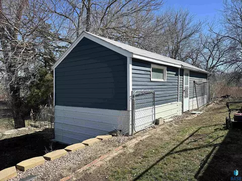1120 W Hanson Ave, Mitchell, SD 57301 photo 52