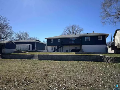 1120 W Hanson Ave, Mitchell, SD 57301 photo 7