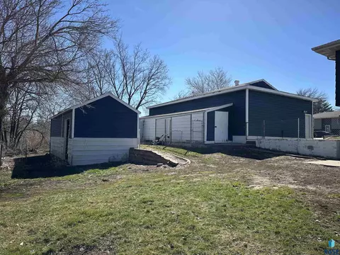 1120 W Hanson Ave, Mitchell, SD 57301 photo 51