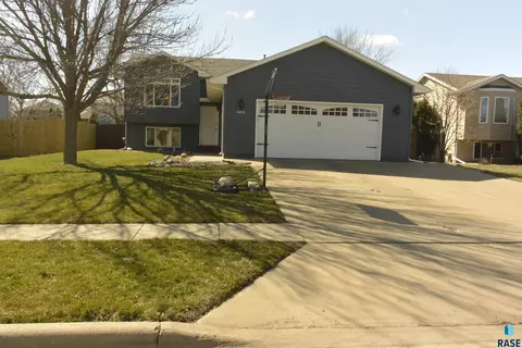 6601 W 67th St, Sioux Falls, SD 57106