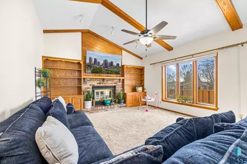 Living - 408 Hyden Dr, Alcester, SD 57001 photo 3 of 8