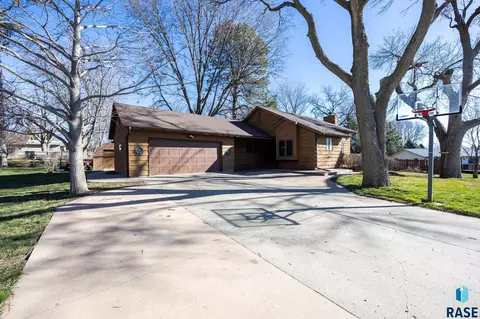 Exterior - 408 Hyden Dr, Alcester, SD 57001 photo 2 of 8