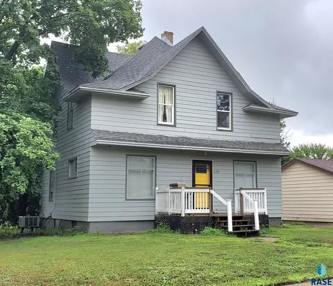 216 E Turner St, Irene, SD 57037 photo 2