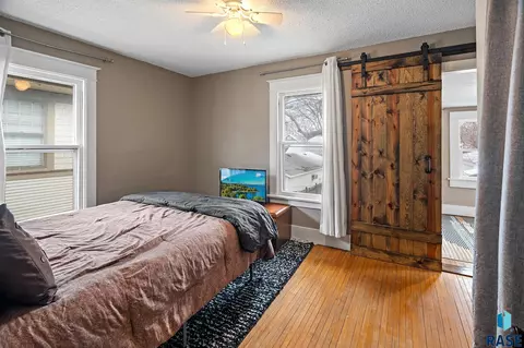 827 S Spring Ave, Sioux Falls, SD 57104 photo 11