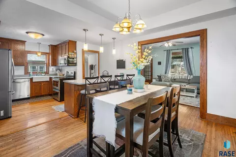 827 S Spring Ave, Sioux Falls, SD 57104 photo 6