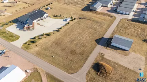 602 S Garfield Ave, Dell Rapids, SD 57022