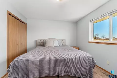 830 N Poplar Ave, Tea, SD 57064 photo 9