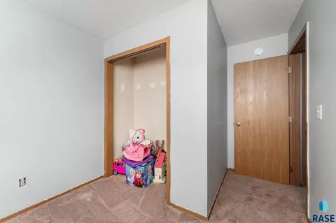 830 N Poplar Ave, Tea, SD 57064 photo 12