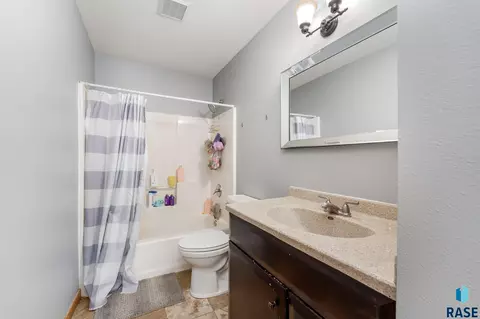 830 N Poplar Ave, Tea, SD 57064 photo 15