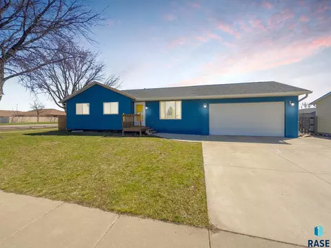 830 N Poplar Ave, Tea, SD 57064 photo 1