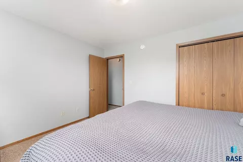 830 N Poplar Ave, Tea, SD 57064 photo 10