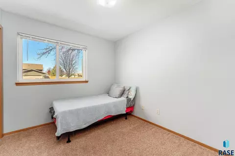 830 N Poplar Ave, Tea, SD 57064 photo 13
