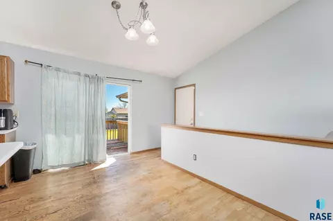 830 N Poplar Ave, Tea, SD 57064 photo 8