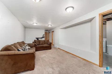 830 N Poplar Ave, Tea, SD 57064 photo 16