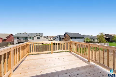 5924 S Hosta Ave, Sioux Falls, SD 57108 photo 12