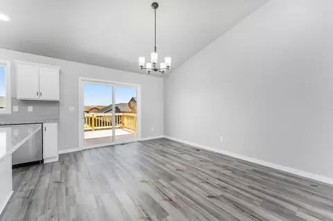5924 S Hosta Ave, Sioux Falls, SD 57108 photo 8