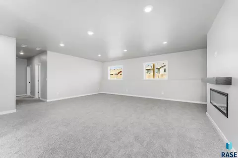 5924 S Hosta Ave, Sioux Falls, SD 57108 photo 26