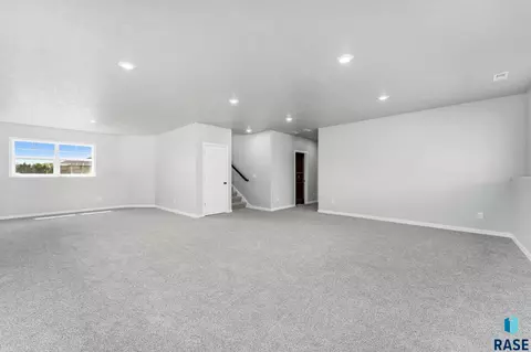 5924 S Hosta Ave, Sioux Falls, SD 57108 photo 25