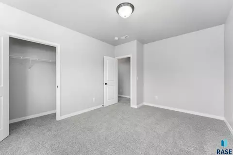 5924 S Hosta Ave, Sioux Falls, SD 57108 photo 32