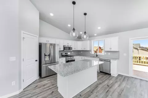 5924 S Hosta Ave, Sioux Falls, SD 57108 photo 9