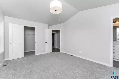 5924 S Hosta Ave, Sioux Falls, SD 57108 photo 15